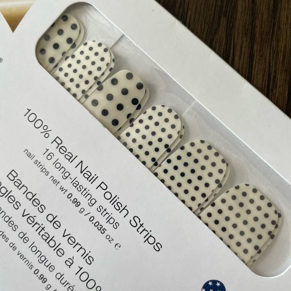 Color Street Polka Dot